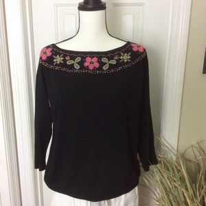 Torrid embroidered sweater size 3